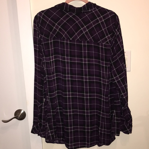 Torrid size 2 top - Picture 3 of 6